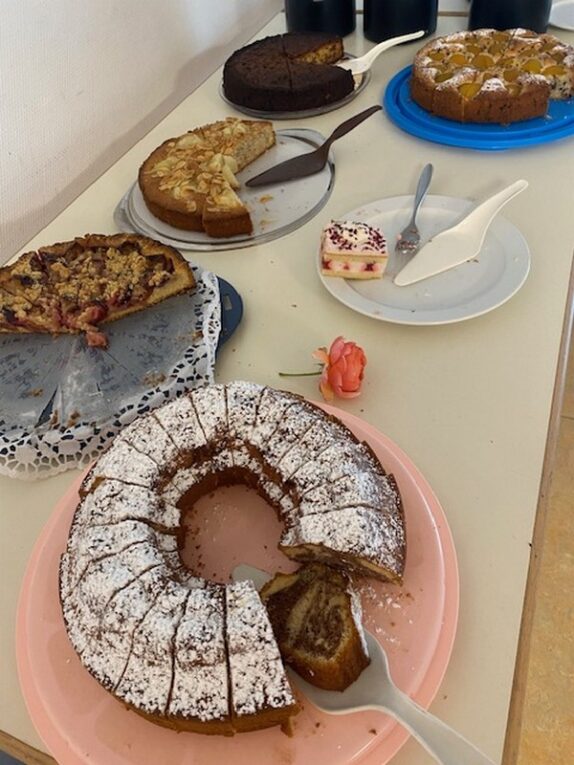 Treff der Frau in St. Andreas Reutlingen Orschel – Hagen Wiedersehen mit Kaffee und selbstgebackenem Kuchen